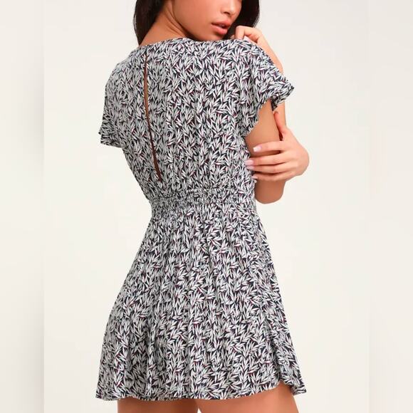 Lulu's Dondi Navy Blue and White Print Romper Women's Size Medium - Picture 3 of 14